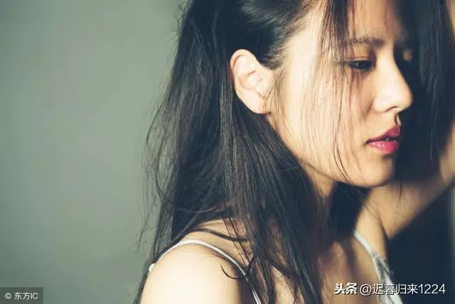 兒媳:婆婆讓我上交工資卡,老公說不同意就離婚