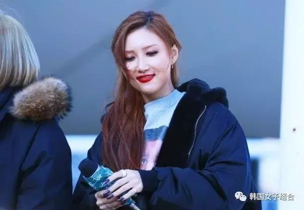 韓網熱議,年齡相同,但是風格正相反的,現役女愛豆!