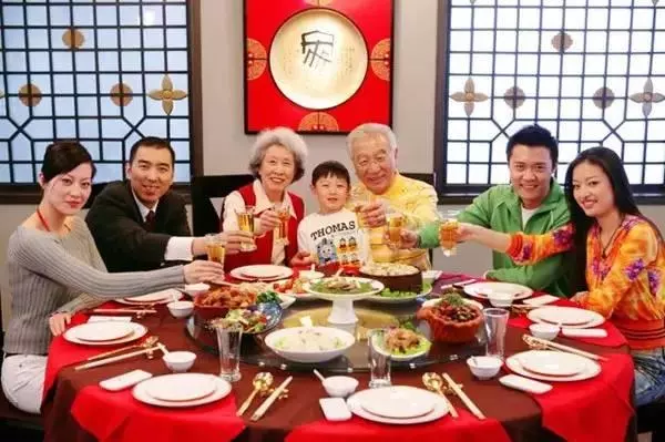 看完北方年夜飯再看南方年夜飯,南北差異一看便知,你更喜歡哪個