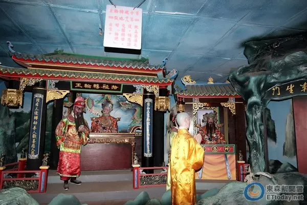 台南的「十八層地府逼真鬼屋」會把你嚇爆!連最不恐怖的「躺血水」保證讓你哭著出來