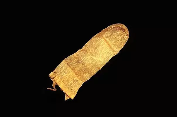 16個見證「人類世界上最古老物品」 800年前太陽眼鏡完全走在時尚尖端!