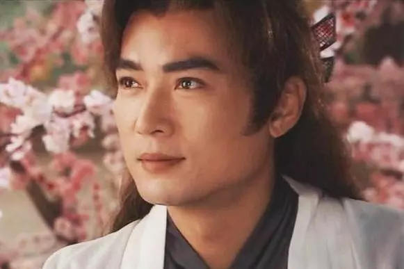 他寧肯將億萬身家給前妻,只願留下女兒,如今50歲因女兒再翻紅!