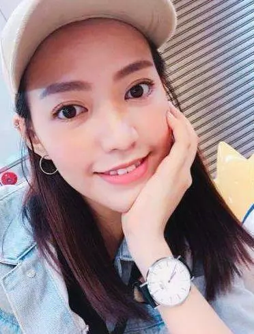 他寧肯將億萬身家給前妻,只願留下女兒,如今50歲因女兒再翻紅!