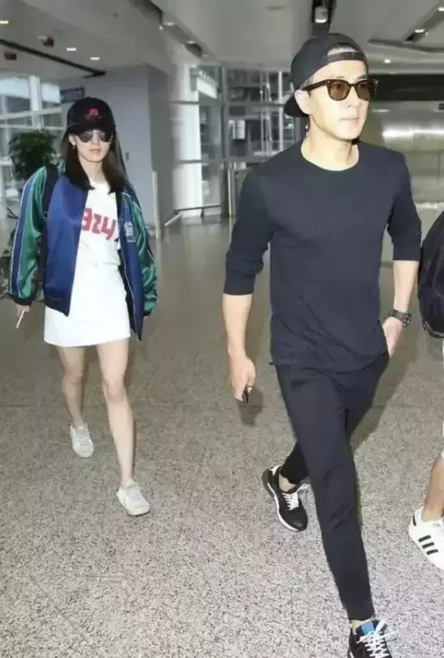 楊冪劉愷威官宣離婚終,讓劉丹鬆口氣,五年來劉父也是最大的受困者!