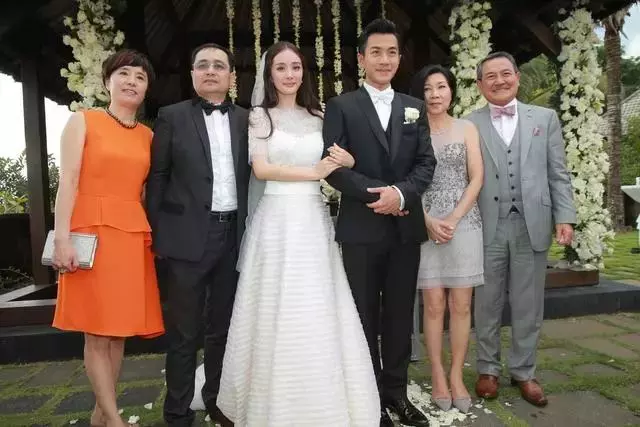 楊冪劉愷威官宣離婚終,讓劉丹鬆口氣,五年來劉父也是最大的受困者!