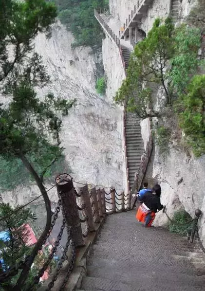 全球罕見!山西一小寺廟裡竟有至少15座肉身佛!轉者功德無量!