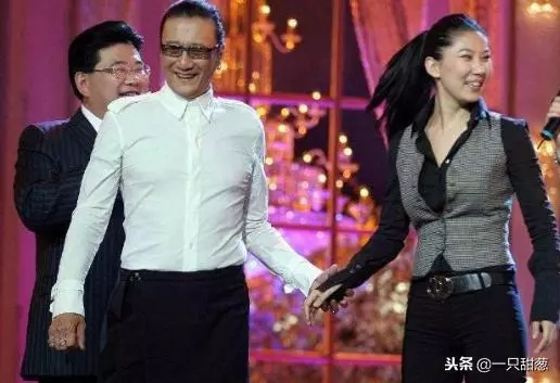 82歲的謝賢與前女友COCO高調復合,笑言:我們不會分手!也是醉了