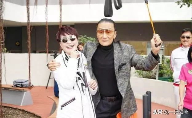 82歲的謝賢與前女友COCO高調復合,笑言:我們不會分手!也是醉了