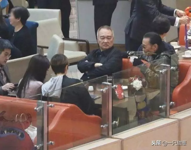 82歲的謝賢與前女友COCO高調復合,笑言:我們不會分手!也是醉了
