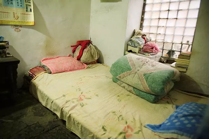 妻子意外跌下河,幾個月都沒有撈起屍體,我為兒女再娶,換床單時懵了!