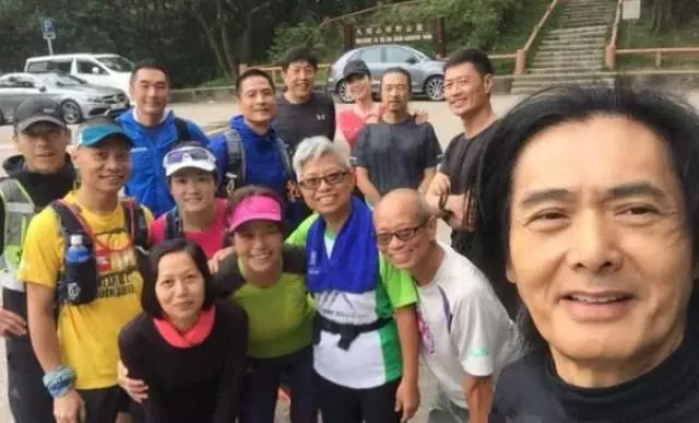 周潤發參加韓國綜藝節目,首談捐全部身家原因,再次登上韓國熱搜