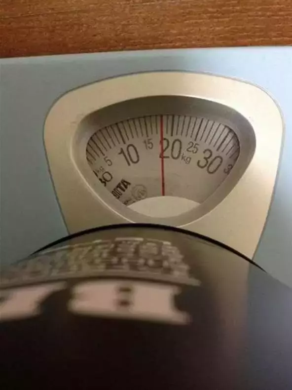 存滿就會有一百萬的存錢筒,存滿後打開卻發現被老闆騙了