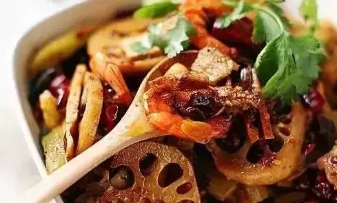 美食菜譜:在家自己做麻辣香鍋,絕對下飯!超簡單!