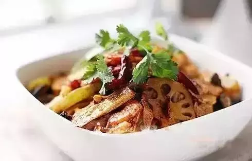 美食菜譜:在家自己做麻辣香鍋,絕對下飯!超簡單!
