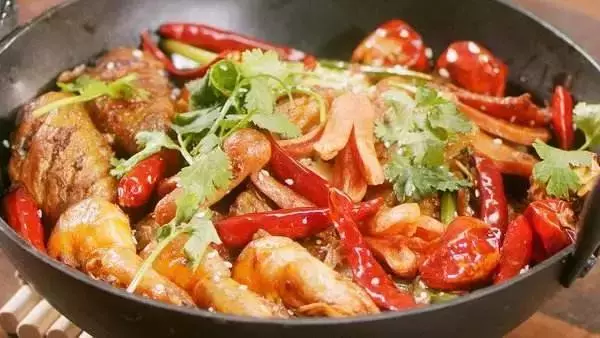 美食菜譜:在家自己做麻辣香鍋,絕對下飯!超簡單!