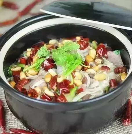 美食菜譜:在家自己做麻辣香鍋,絕對下飯!超簡單!