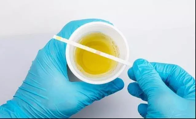 白開水裡丟1點,痛風多喝這3種水,改善尿酸和痛風,尿毒癥也不怕了