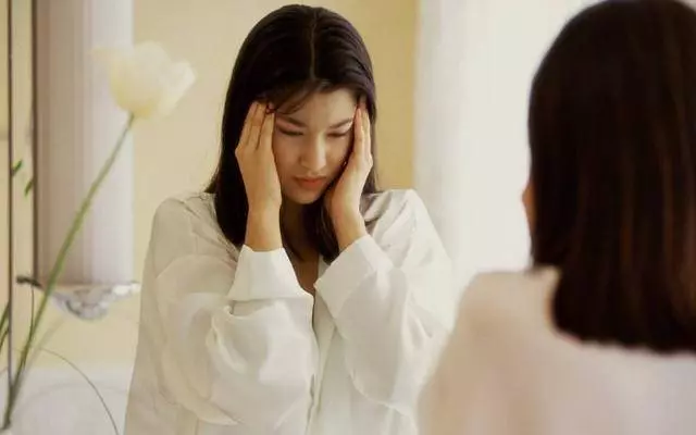 熬 夜 真 的 會 死 人!看看經常熬夜的人,身體會發生什麼惡性變化....
