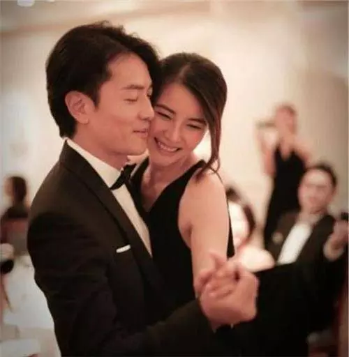 45歲孟佳慧近照曝光,與鄭伊健相愛7年不生子,如今發福成大媽,網友:女神怎麼變成這樣啦?