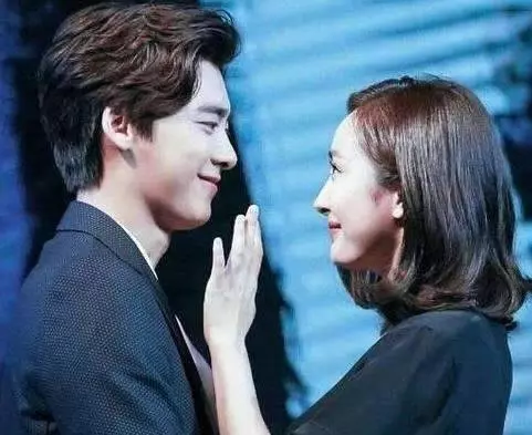 楊冪劉愷威宣布離婚!將以親人身份撫養孩子,回顧戀情曾轟轟烈烈!