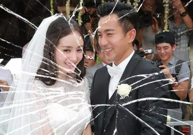 楊冪劉愷威宣布離婚!將以親人身份撫養孩子,回顧戀情曾轟轟烈烈!