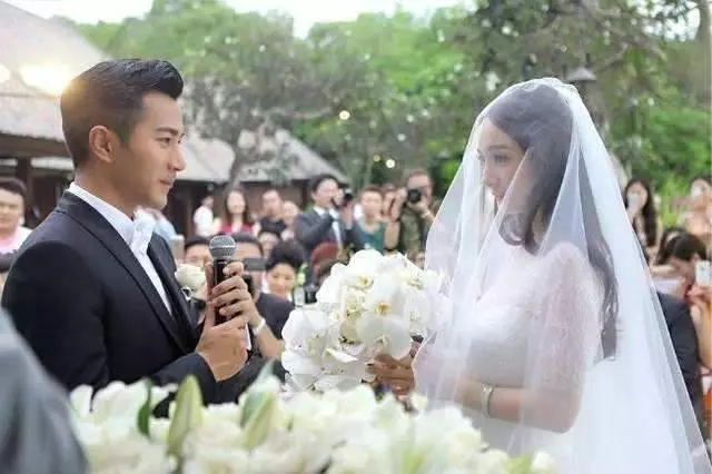 楊冪劉愷威宣布離婚!將以親人身份撫養孩子,回顧戀情曾轟轟烈烈!