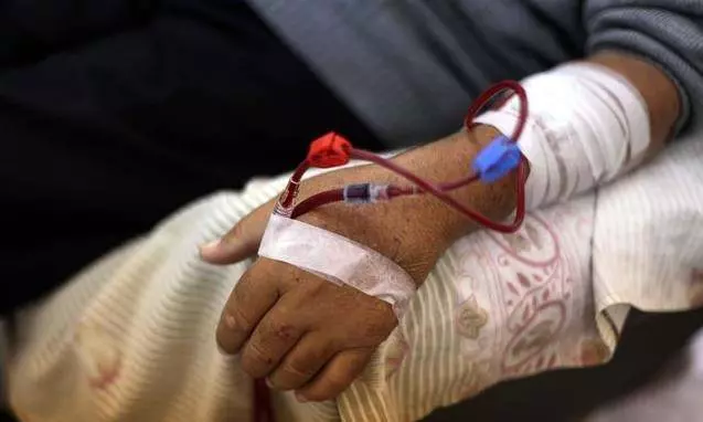 怕父親走上洗腎之路,醫生兒子每天要求父親做4件事,20年穩定控糖沒病變