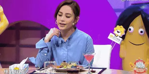 阿嬌又又又辦婚禮了,網友們跟我有一樣的疑惑。有人說大家都小瞧阿嬌了,把婚禮從年初辦到年尾,或許是防賴弘國反悔