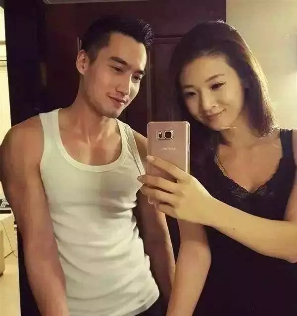 阿嬌又又又辦婚禮了,網友們跟我有一樣的疑惑。有人說大家都小瞧阿嬌了,把婚禮從年初辦到年尾,或許是防賴弘國反悔