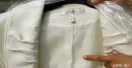 白衣服、枕頭發黃別急著扔,教你一清潔小絕招,洗完亮白如新!