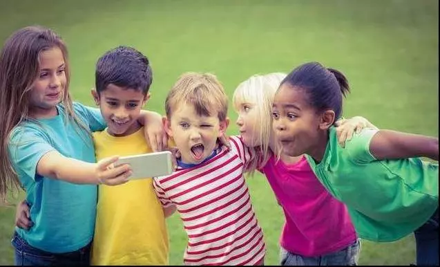 人販子最常用的手段除了騙、還有偷和搶!想要保護孩子,這5招必須學會!