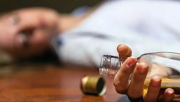 速看!20歲女大學生查出肝癌離世,醫生解釋:都怪她經常這樣吃!很多人每天還在用!比砒霜還要毒!趕緊擴散!