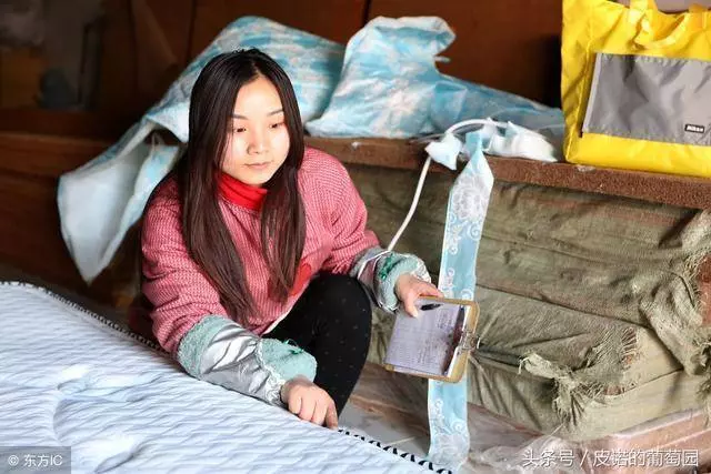 男子結婚五次,妻子總在新婚夜大叫逃跑,脫下上衣後,鄉親捂緊嘴
