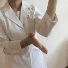 每天拍打這個部位,疏通全身經絡,3天後開始【排黑便】,30天後身體更好了!