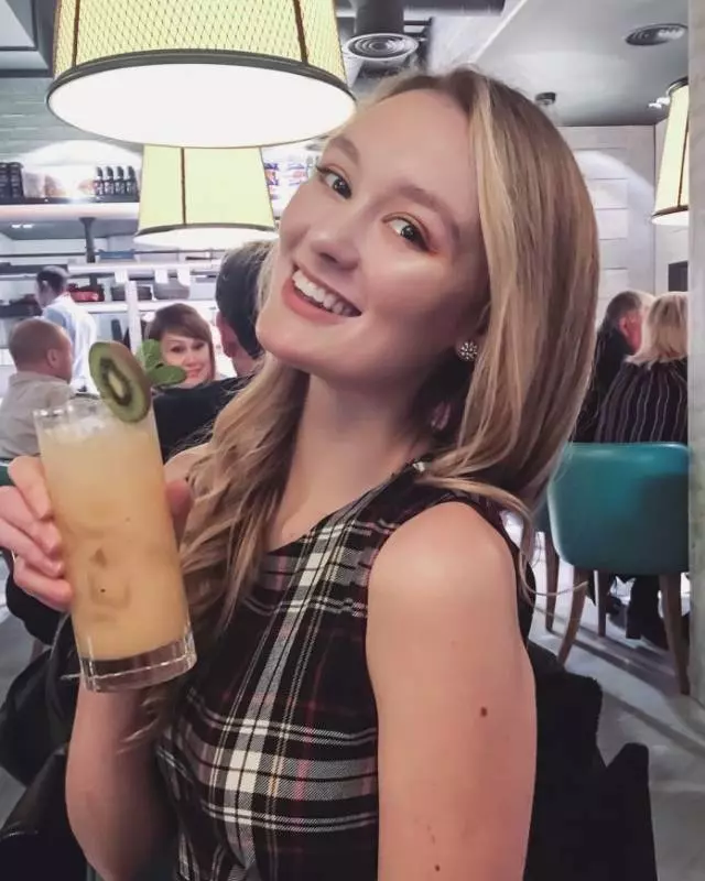 21 歲英國正妹愛上他!寧願進回教也要遠嫁給在印尼的他!網友爆是中了印尼降頭?