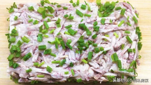 芋頭最好吃的簡單做法,外酥里糯,蔥香四溢,大人小孩都愛吃
