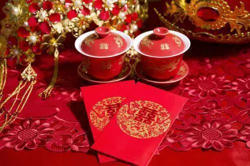 冬至當天,一定要準備一個紅包,放在家中門墊下,來年財運滾滾一整年