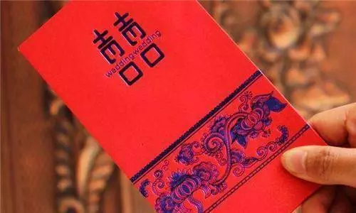 冬至當天,一定要準備一個紅包,放在家中門墊下,來年財運滾滾一整年