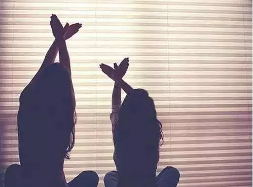 當女人一絲不掛,還剩下什麼?(男人的回答太經典了 )