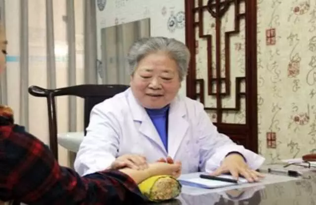 婦科中醫:女人濕氣太重易發胖,多喝三碗補血湯,不發胖少炎症,更顯年輕!