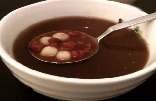 婦科中醫:女人濕氣太重易發胖,多喝三碗補血湯,不發胖少炎症,更顯年輕!