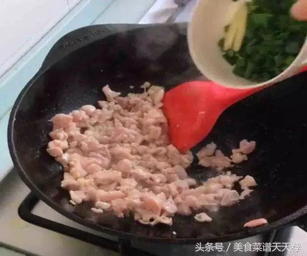 糯米雞是先放糯米還是雞肉?不懂?進來瞧瞧!
