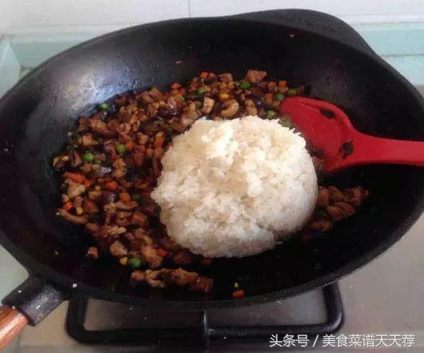 糯米雞是先放糯米還是雞肉?不懂?進來瞧瞧!