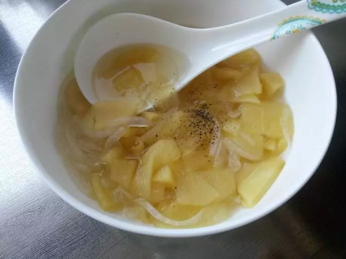 把洋蔥和蘋果一起煮,排毒素,還可預防心臟病,愛美的女人別錯過哦