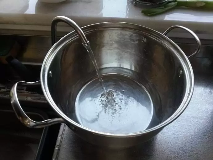 把洋蔥和蘋果一起煮,排毒素,還可預防心臟病,愛美的女人別錯過哦