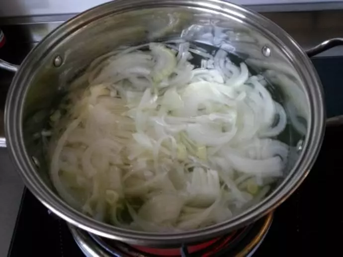 把洋蔥和蘋果一起煮,排毒素,還可預防心臟病,愛美的女人別錯過哦