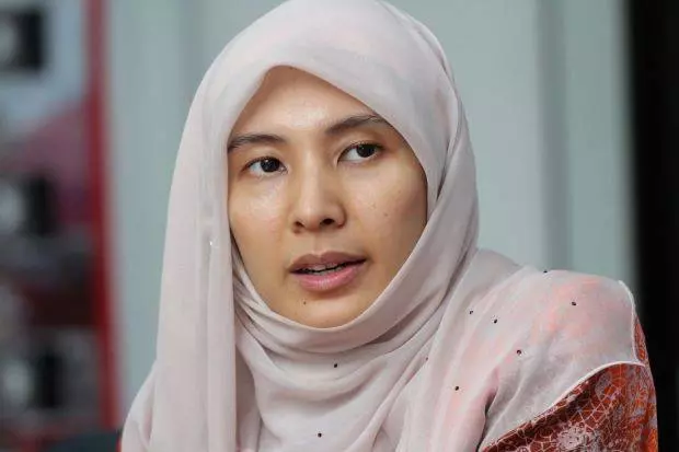 【原來是他滅了烈火公主!】安華女兒Nurul Izzah辭黨職理由大曝光!原來真的與他有關!