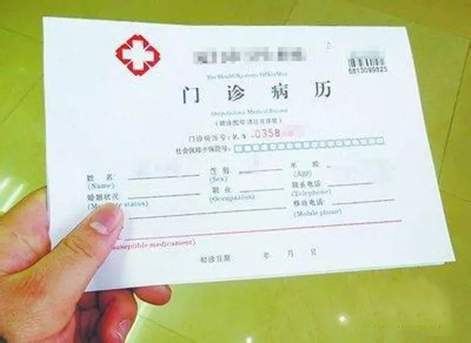 女兒得癌,繼父怕花錢燒掉檢查單,一年後翻出她的遺物,含淚自首