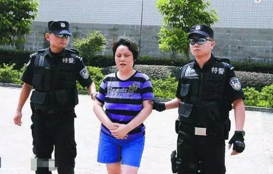 最牛黑社會女老大,曾包養16位小鮮肉伺候著!