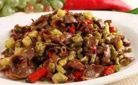 這九種肉再香也別吃,含有的病菌和毒素特別多,容易啟動癌細胞,記得告訴家裡做飯的人!